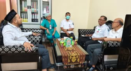 Penerimaan kunjungan tim surveyor internal dalam rangka pembahasan persiapan akreditasi rumah sakit